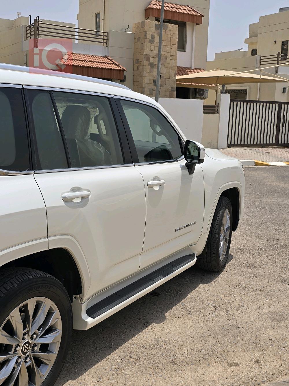 تويوتا لاندكروزر